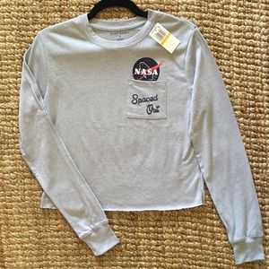 NWT Love tribe NASA t-shirt Cropped Tee S Gray